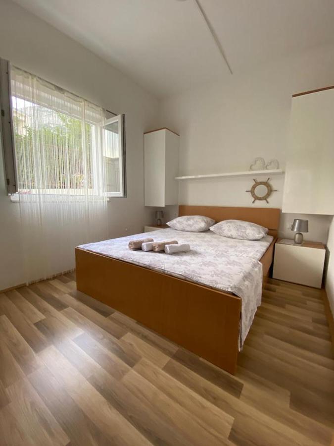 Apartmani Znaor Baška Voda Kültér fotó