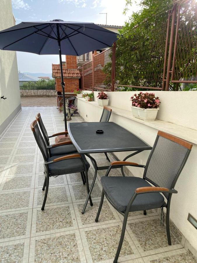 Apartmani Znaor Baška Voda Kültér fotó