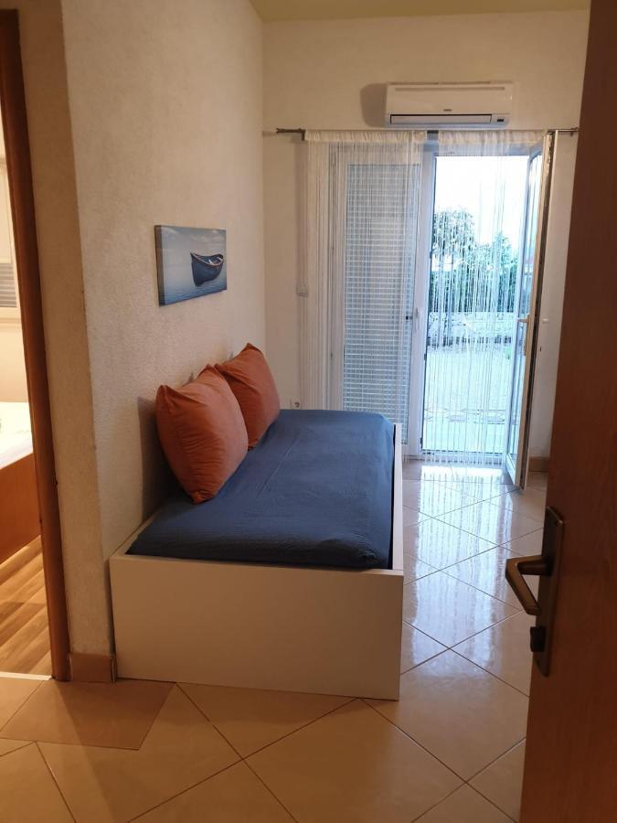 Apartmani Znaor Baška Voda Kültér fotó