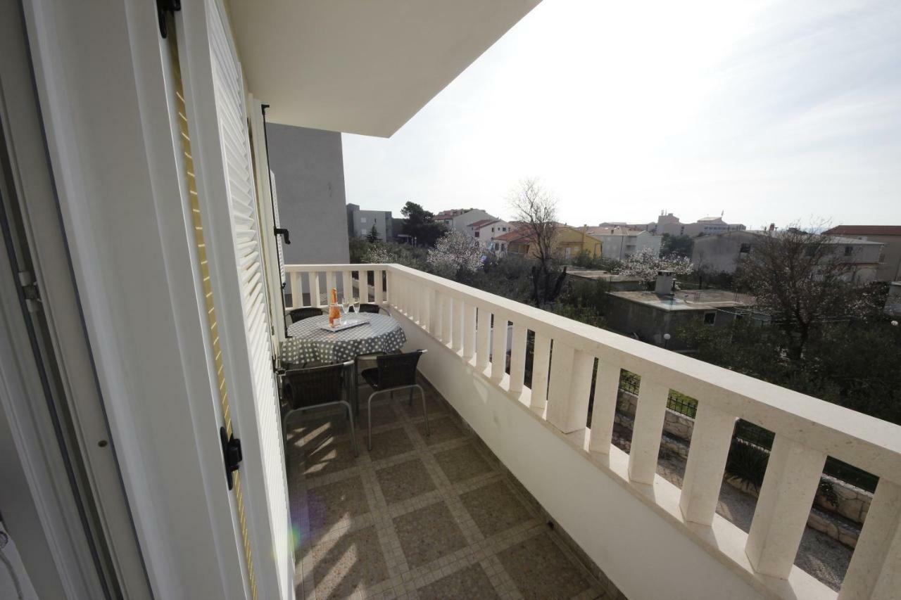 Apartmani Znaor Baška Voda Kültér fotó