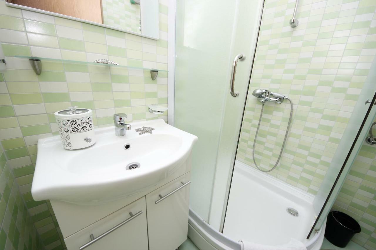 Apartmani Znaor Baška Voda Kültér fotó