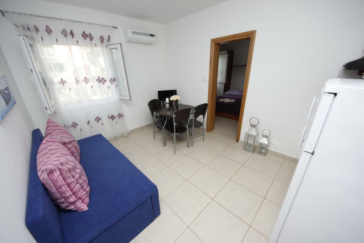 Apartmani Znaor Baška Voda Kültér fotó
