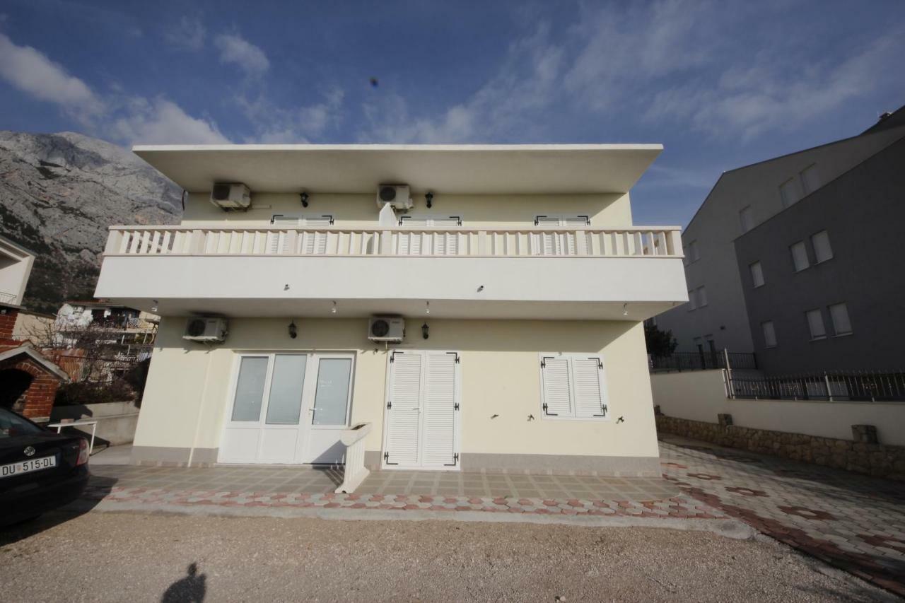 Apartmani Znaor Baška Voda Kültér fotó