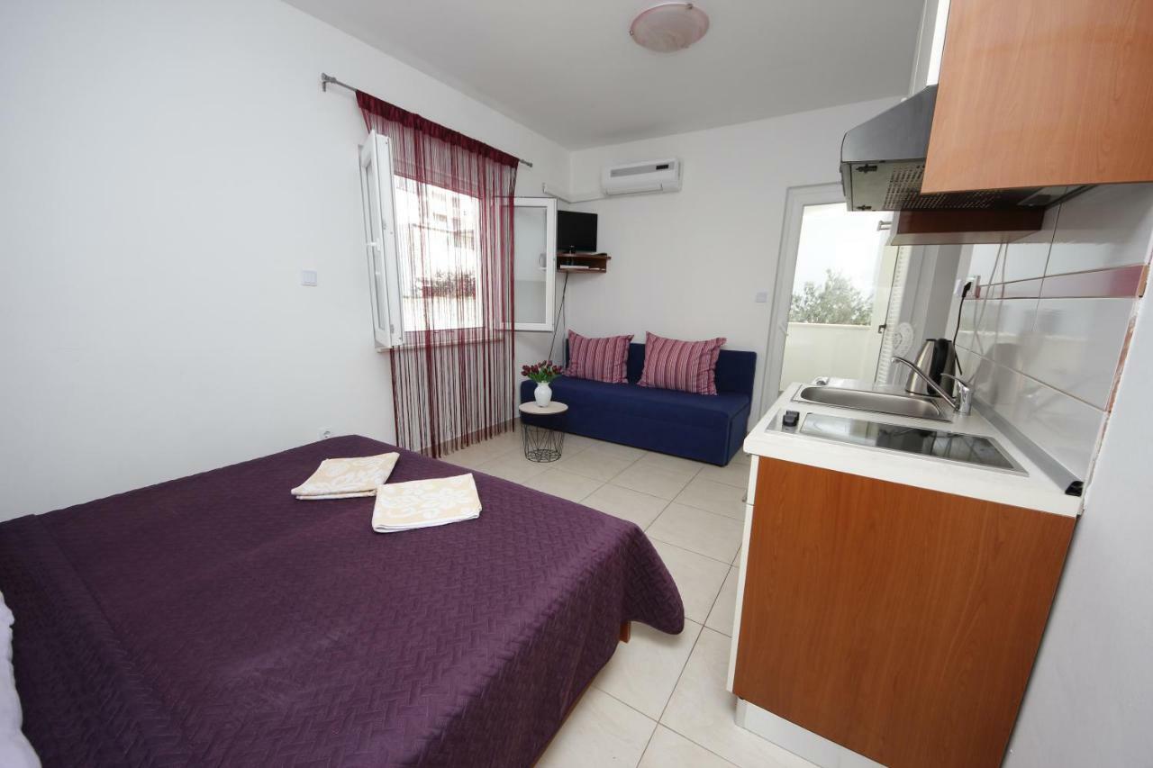Apartmani Znaor Baška Voda Kültér fotó