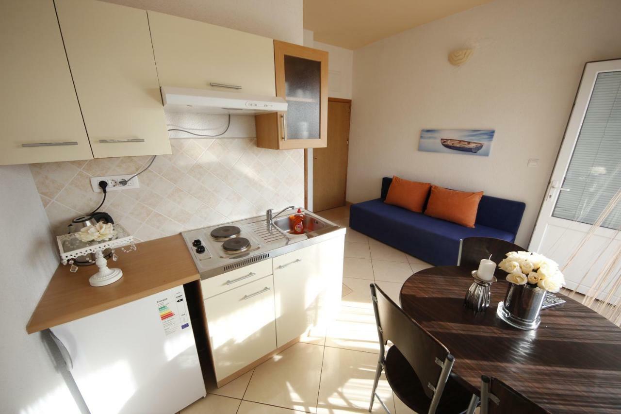 Apartmani Znaor Baška Voda Kültér fotó