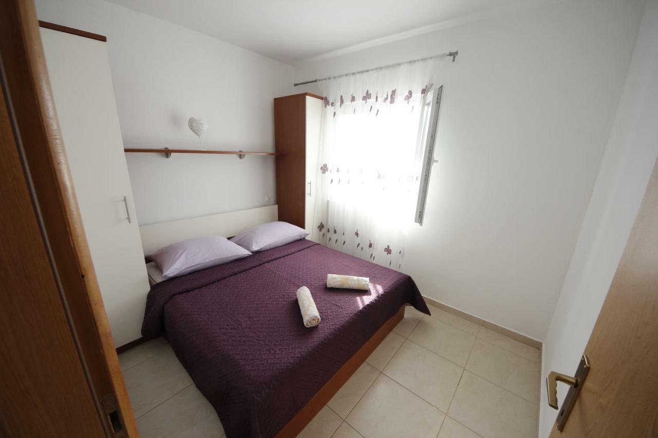 Apartmani Znaor Baška Voda Kültér fotó
