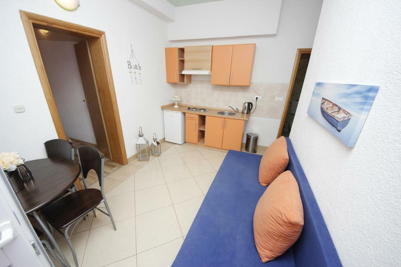 Apartmani Znaor Baška Voda Kültér fotó