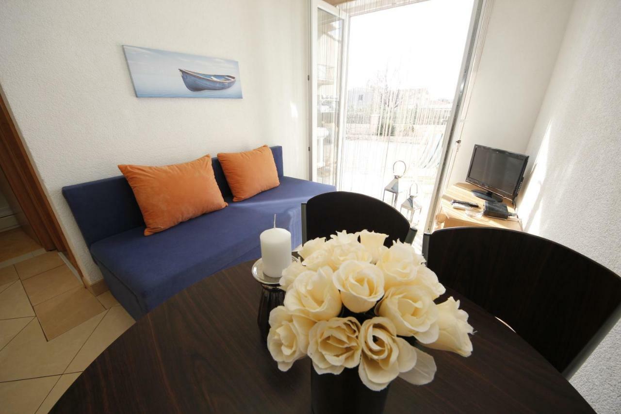 Apartmani Znaor Baška Voda Kültér fotó